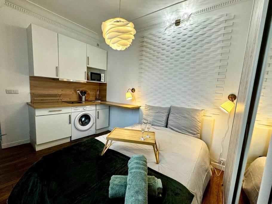 Champs-Elysees - Suite For 2 People Paris Exterior foto